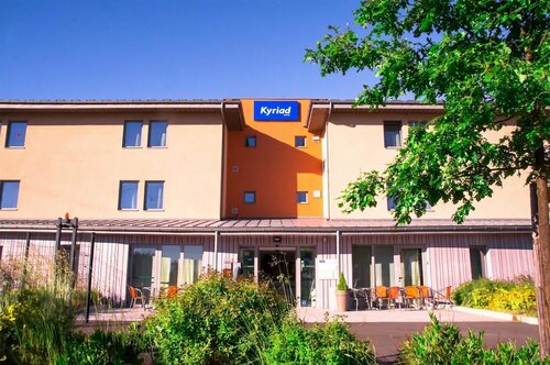 Гостиница Kyriad Saint Chely d'Apcher - Aire de la Lozère в Бриуде