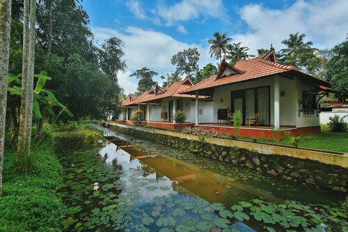 Гостиница Palmgrove Lake Resort в Керале