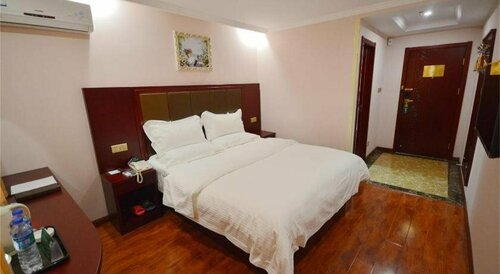 Гостиница GreenTree Inn Suqian Motor Station Bawangjuding Ch в Суцяни