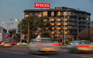 отель Rydges South Park Adelaide