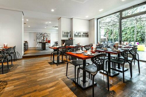 Гостиница Art And Business Hotel в Нюрнберге