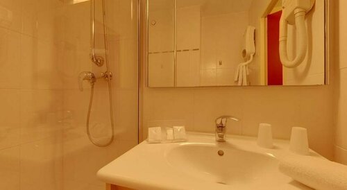 Гостиница Hotel Point Bleu в Сете