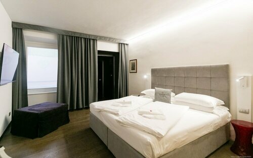 Гостиница Boutique Exlusive B&b в Тренто