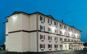 Гостиница Super 8 by Wyndham Springfield East