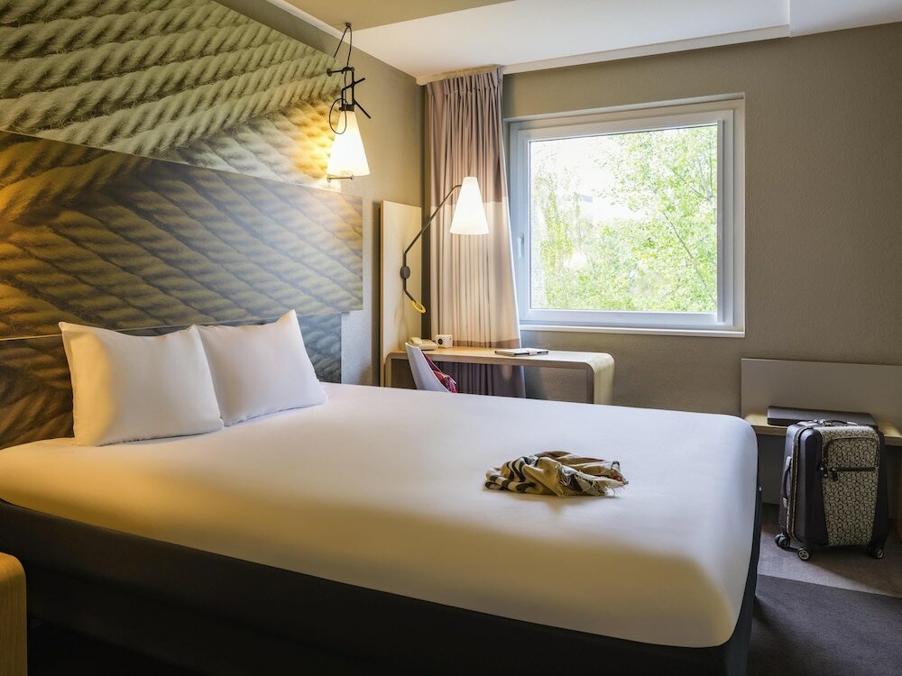 Фото ibis Zurich Messe Airport