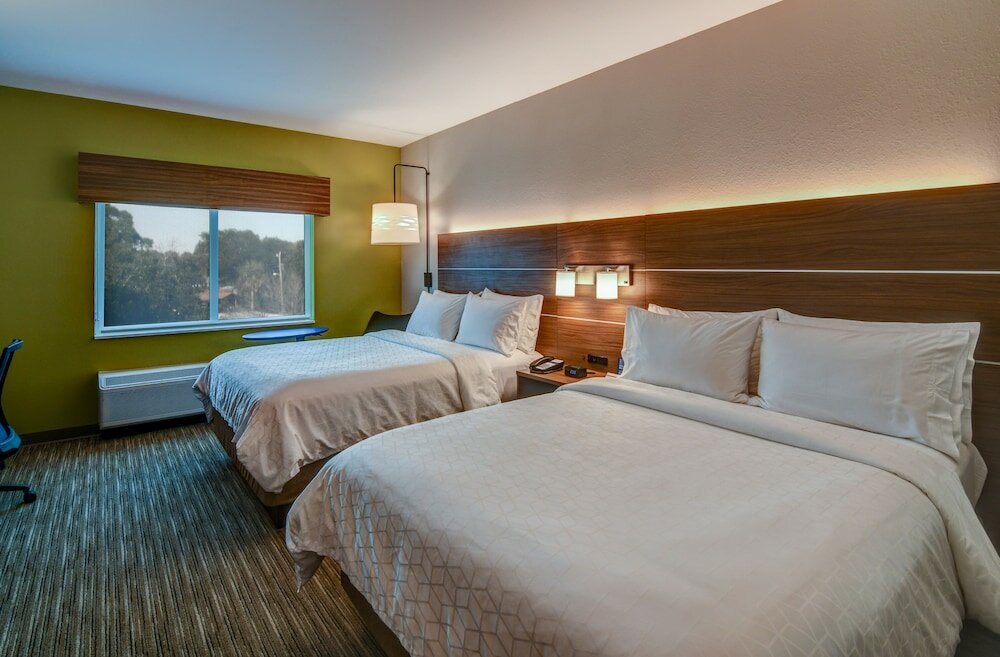 Фото Holiday Inn Express Fort Walton Beach Central, an Ihg Hotel