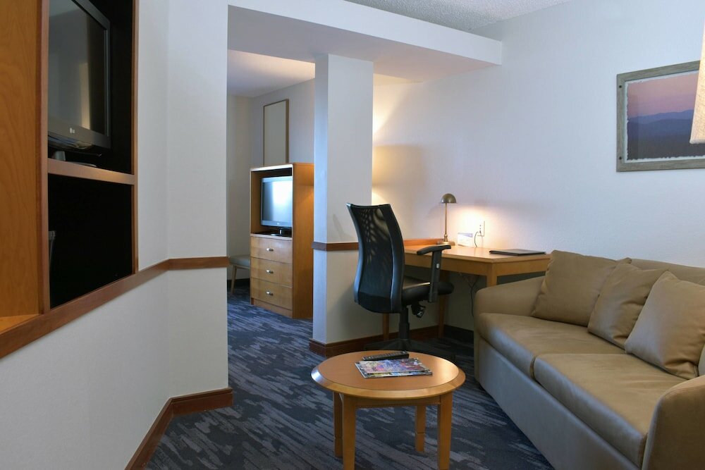 Фото Fairfield Inn and Suites by Marriott Indianapolis East