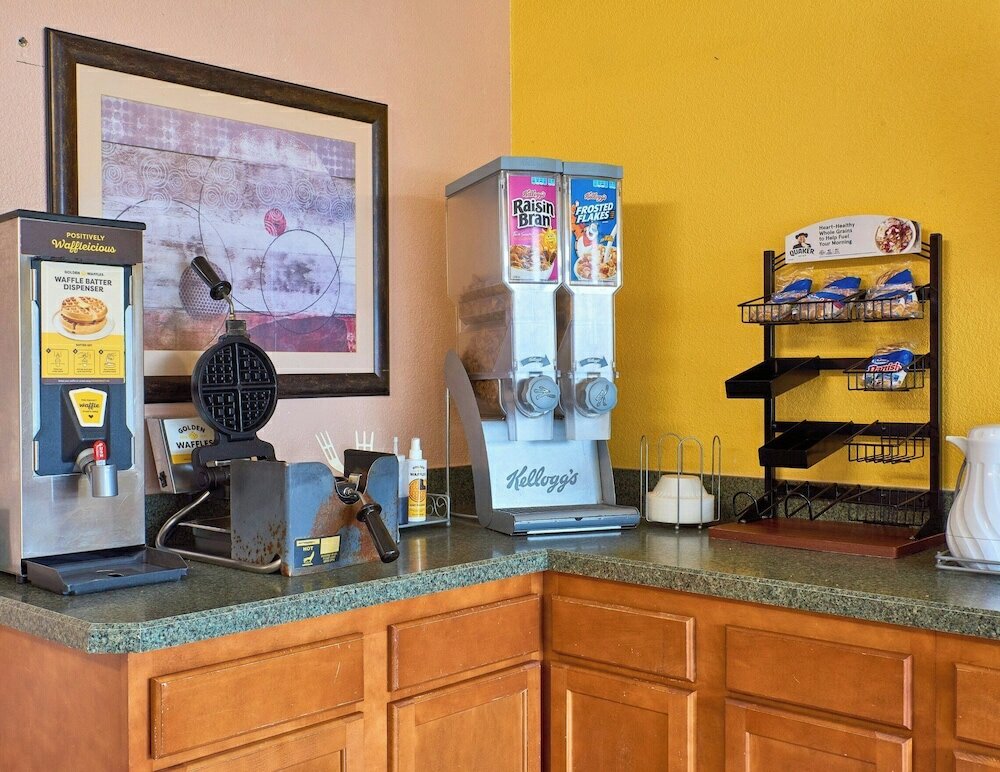 Фото Magnuson Hotel Jacksonville Downtown