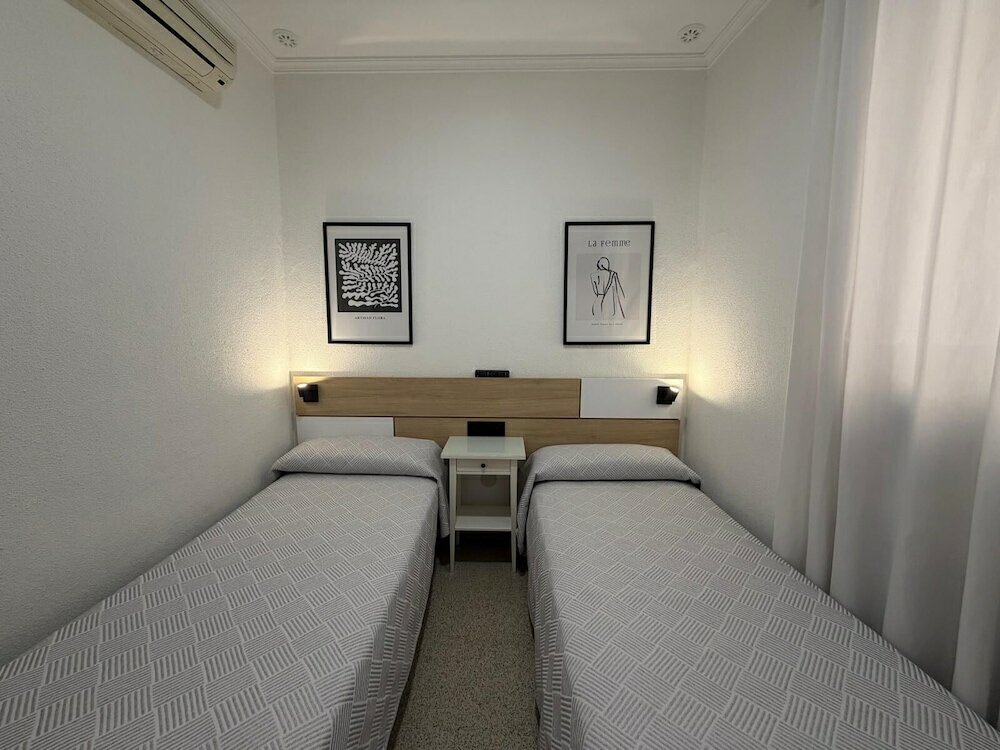 Фото Hostal Bahia