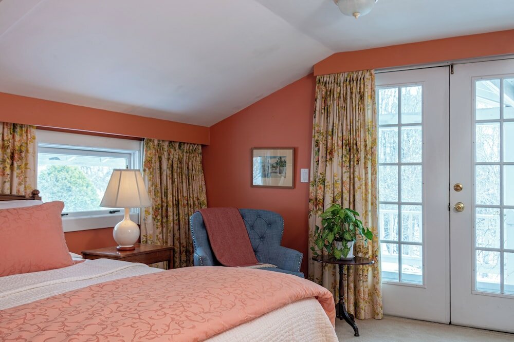 Фото Deerhill Inn