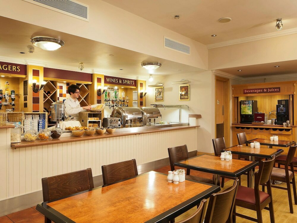 Фото Ibis Carlisle City Centre