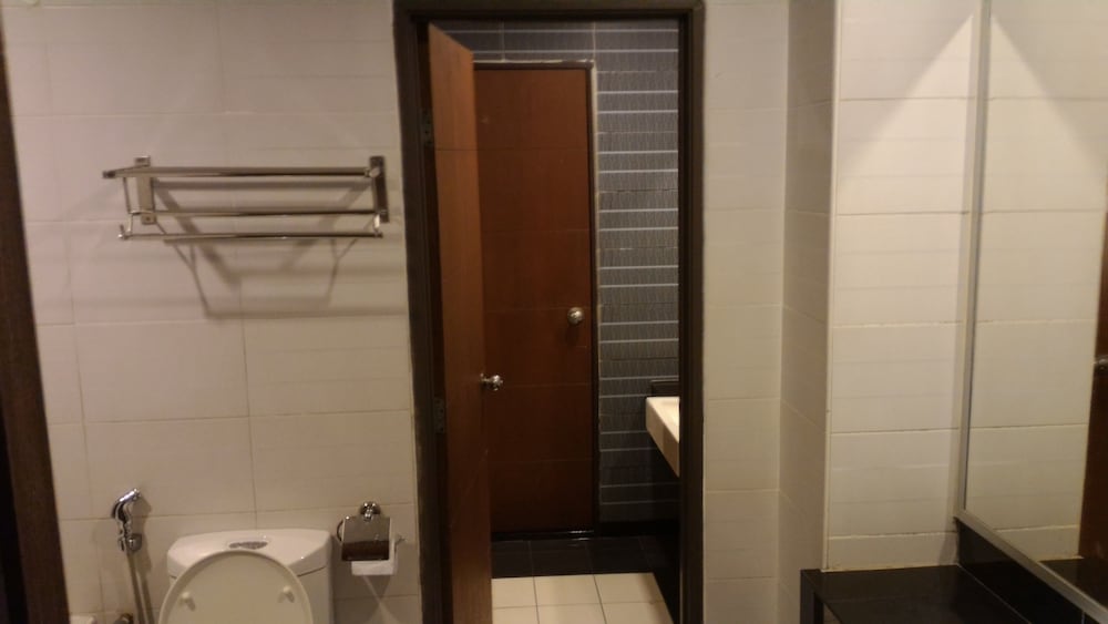 Фото Tower Regency Hotel & Apartments