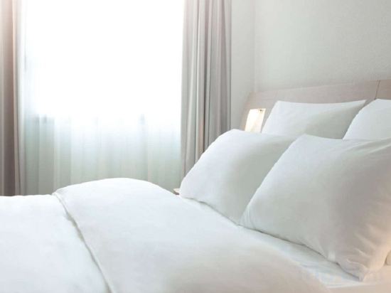 Фото Novotel Zurich City West