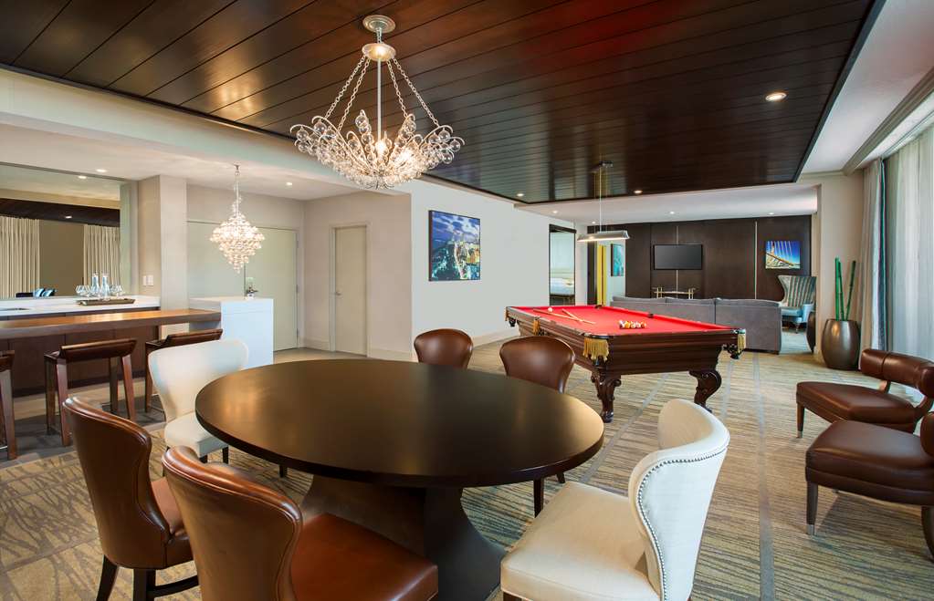 Фото Doubletree by Hilton Hotel Miami Airport & Convention Center