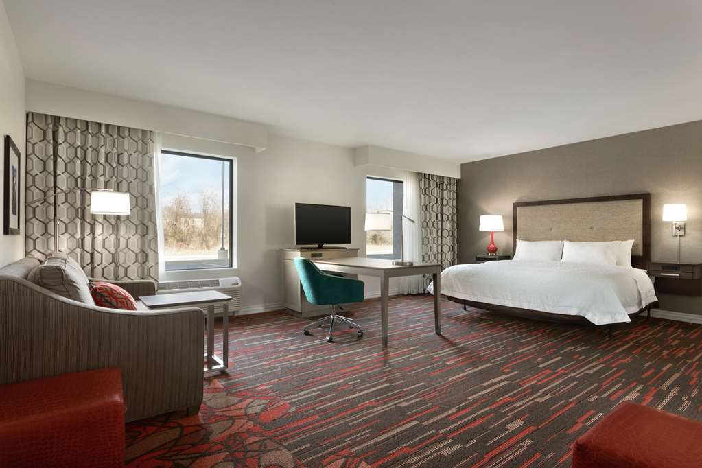Фото Hampton Inn & Suites St. Louis/Alton