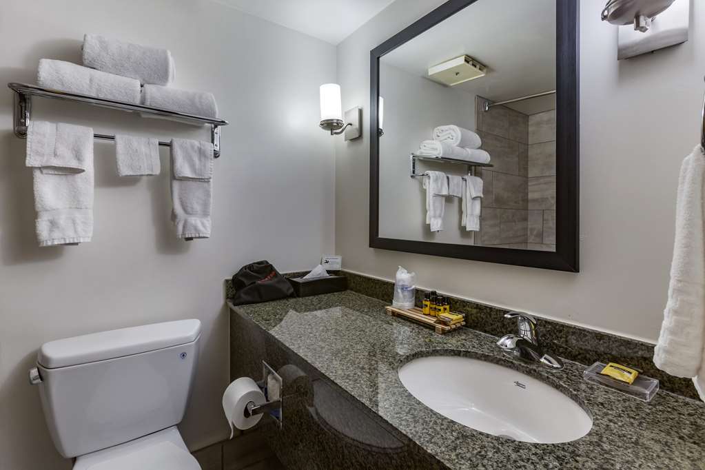Фото Best Western Plus Scottsdale Thunderbird Suites