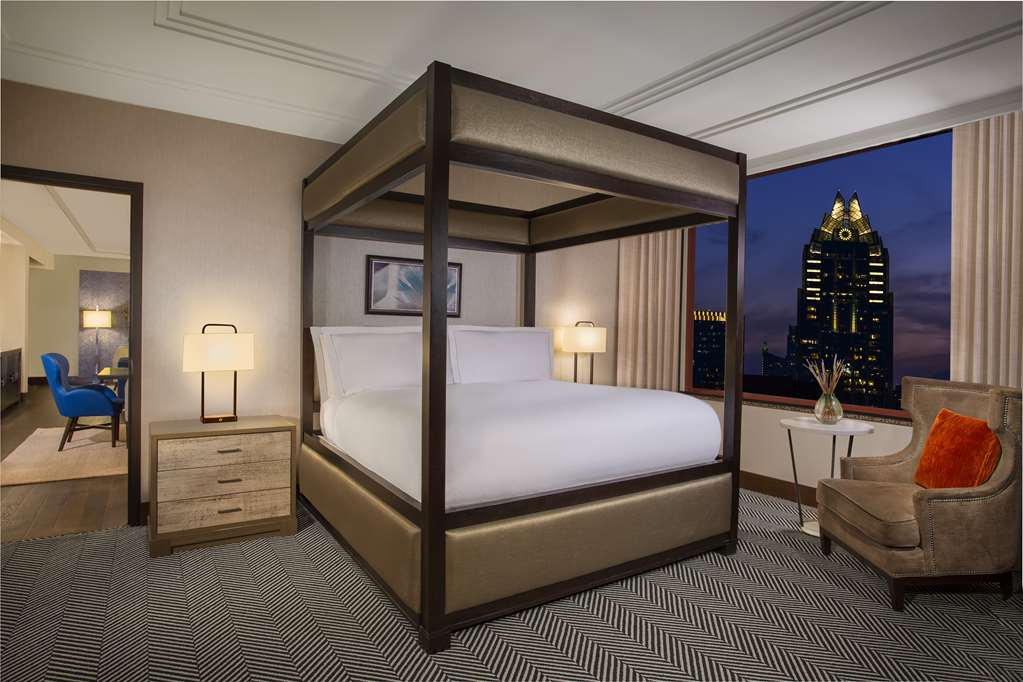 Фото Hilton Austin
