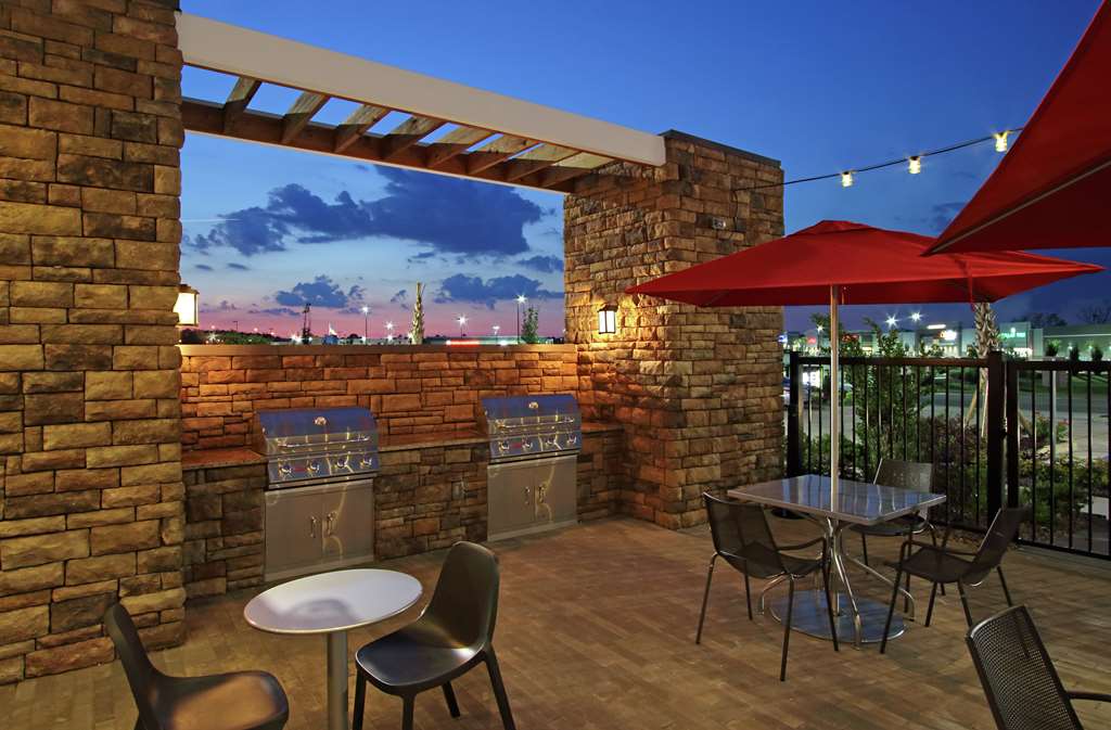 Фото Home2 Suites by Hilton Mobile I-65 Government Boulevard