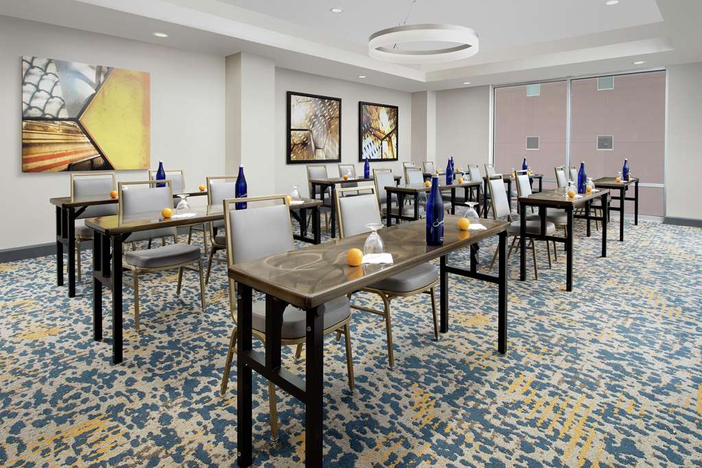 Фото Hilton Garden Inn Westchester Dobbs Ferry, Ny