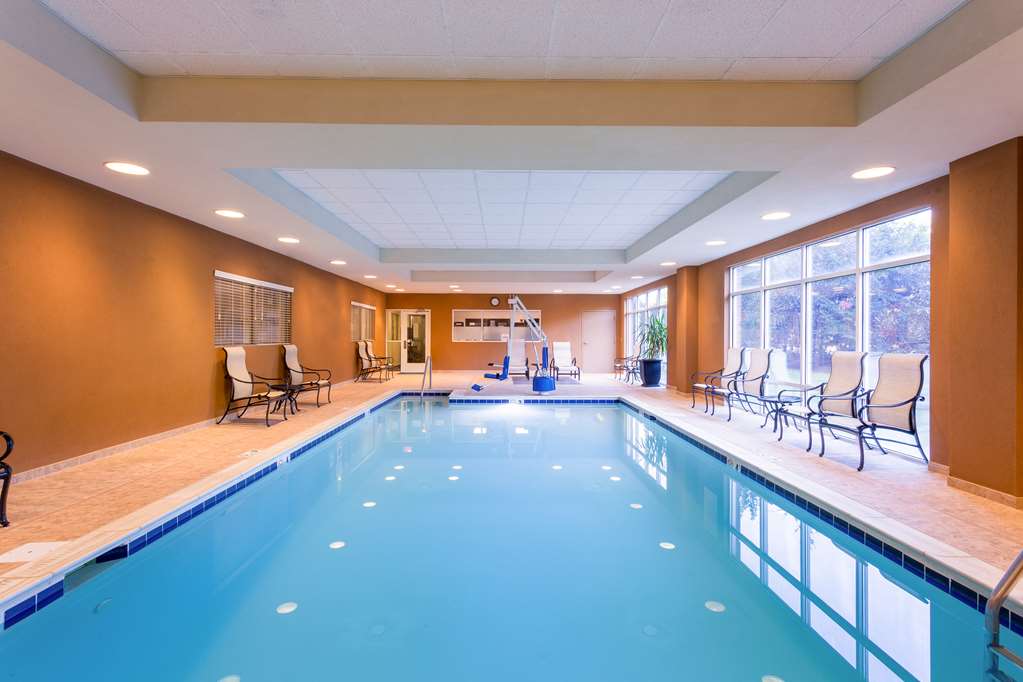 Фото Hampton Inn & Suites Herndon-Reston