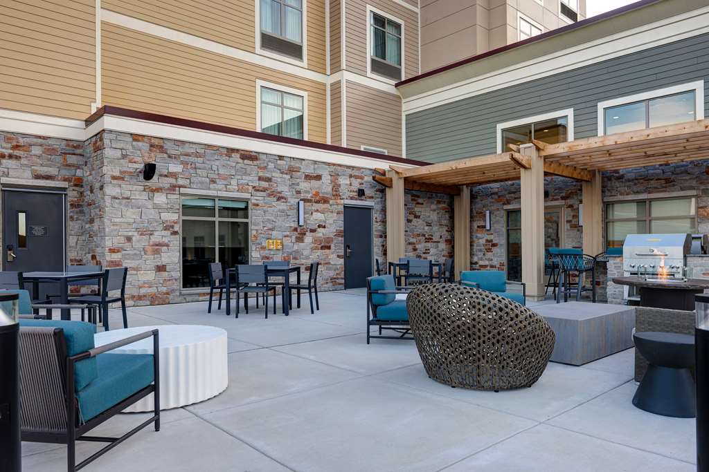 Фото Homewood Suites by Hilton Oak Creek Milwaukee