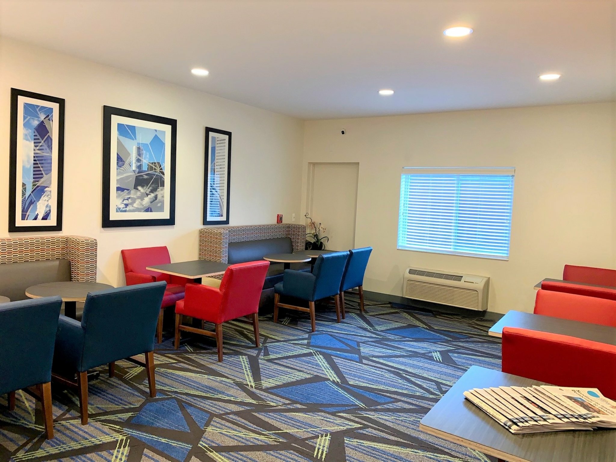 Фото Holiday Inn Express Hotel & Suites Chicago - Libertyville, an Ihg Hotel