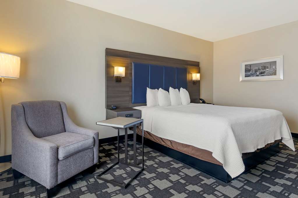 Фото Best Western Seminole Inn & Suites