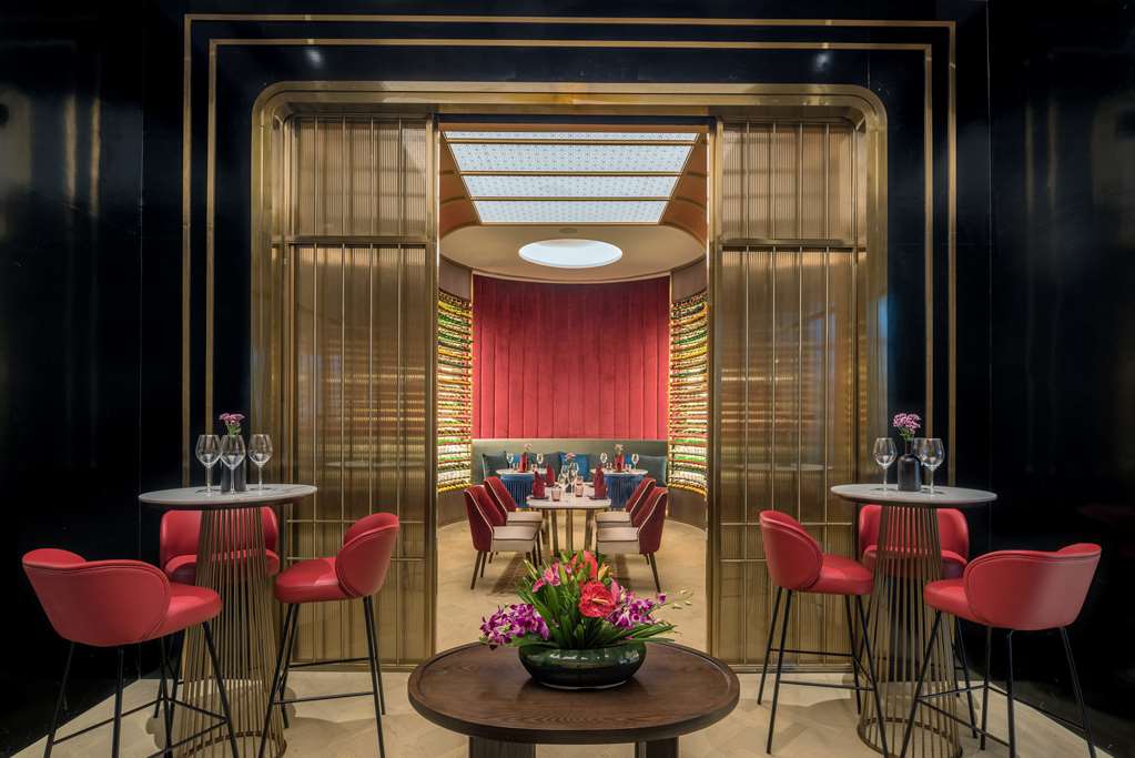 Фото Radisson Blu Hotel & SPA, Nashik