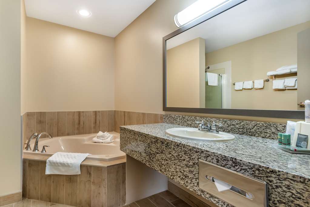 Фото Best Western Strathmore Inn