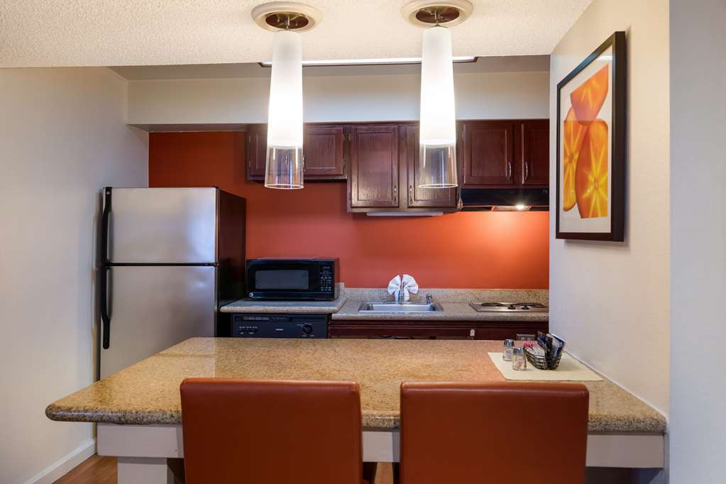 Фото SenS Suites Livermore, SureStay Collection by Best Western