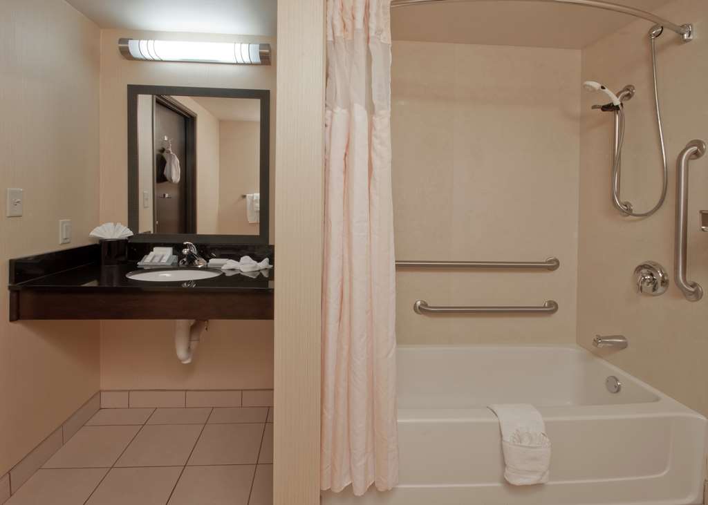 Фото Hilton Garden Inn Oklahoma City Midtown