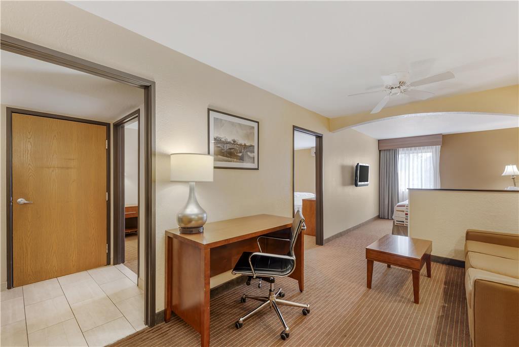 Фото Best Western Alamo Suites