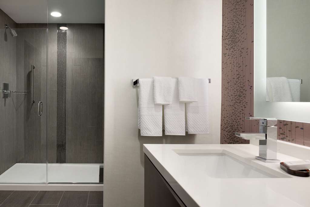 Фото Embassy Suites by Hilton Charlotte Uptown
