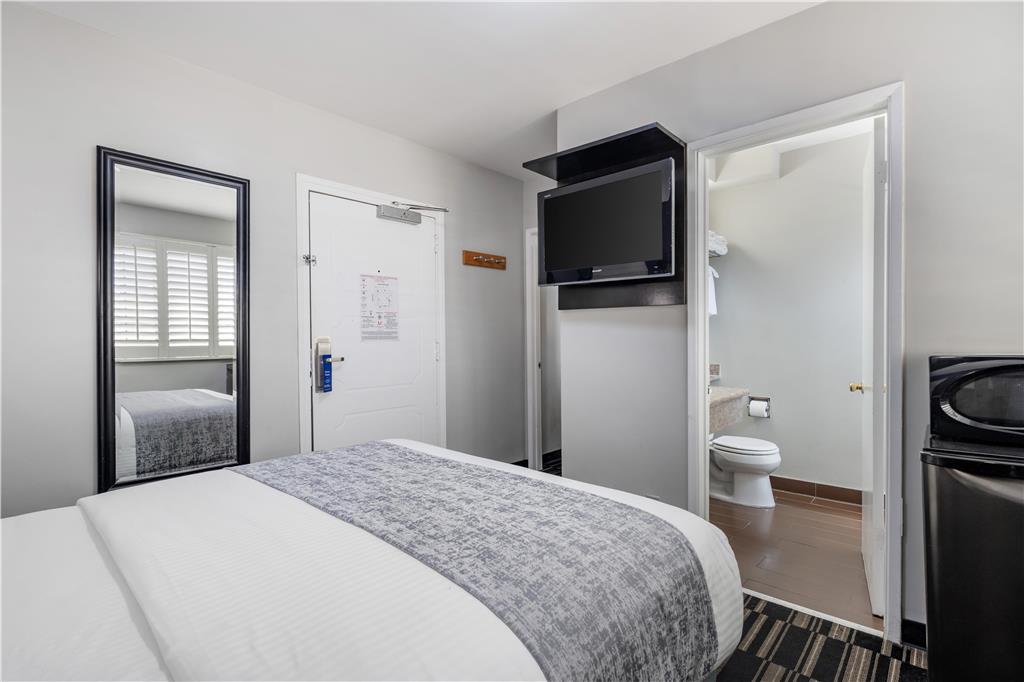 Фото SureStay Hotel by Best Western Beverly Hills West La