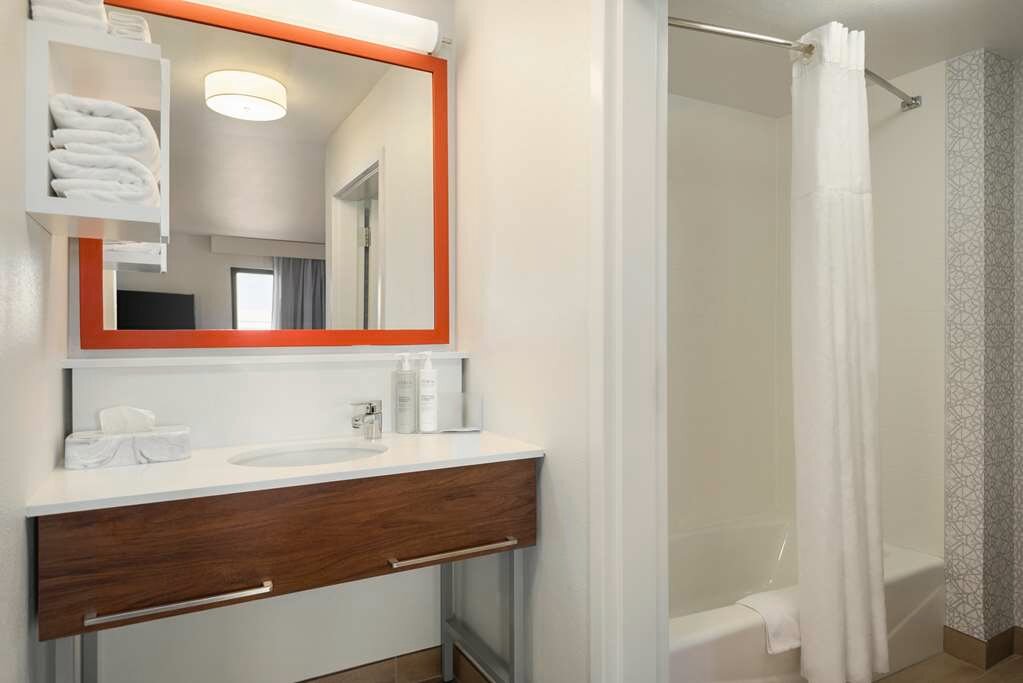 Фото Hampton Inn & Suites San Marcos