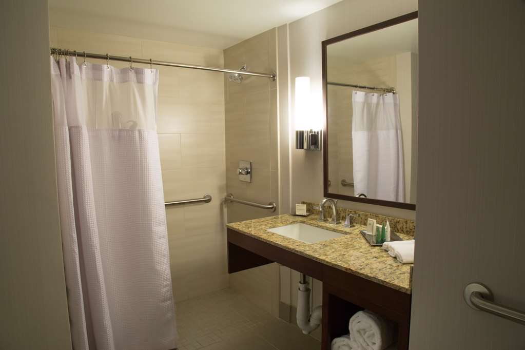 Фото Hilton Kansas City Airport