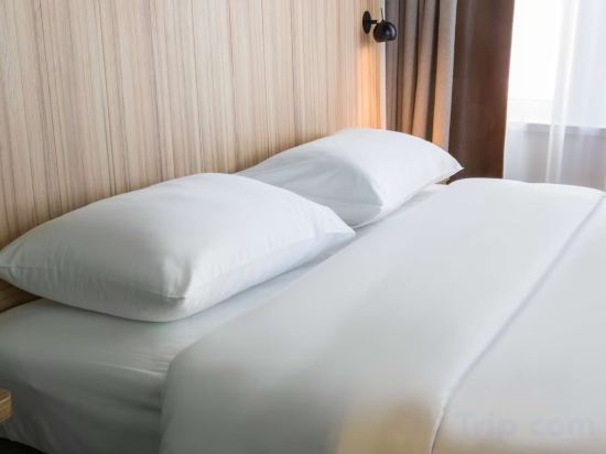 Фото Park Inn by Radisson Bournemouth