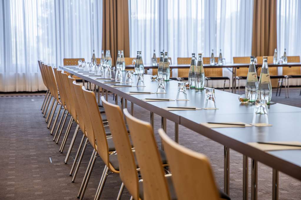 Фото Radisson Blu Hotel, Hannover