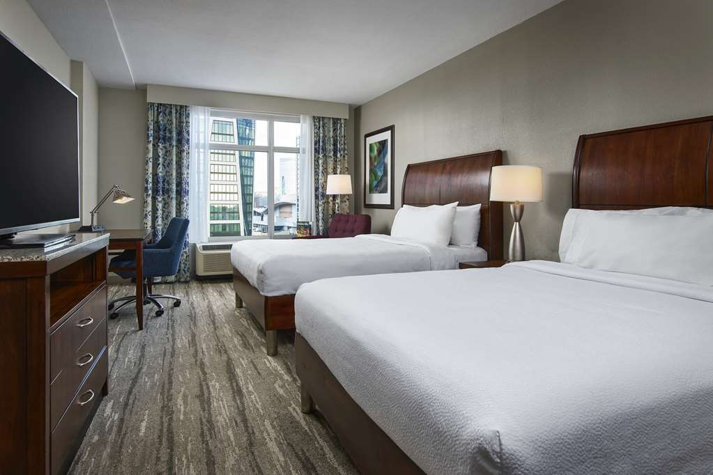 Фото Hilton Garden Inn Nashville Downtown/Convention Center