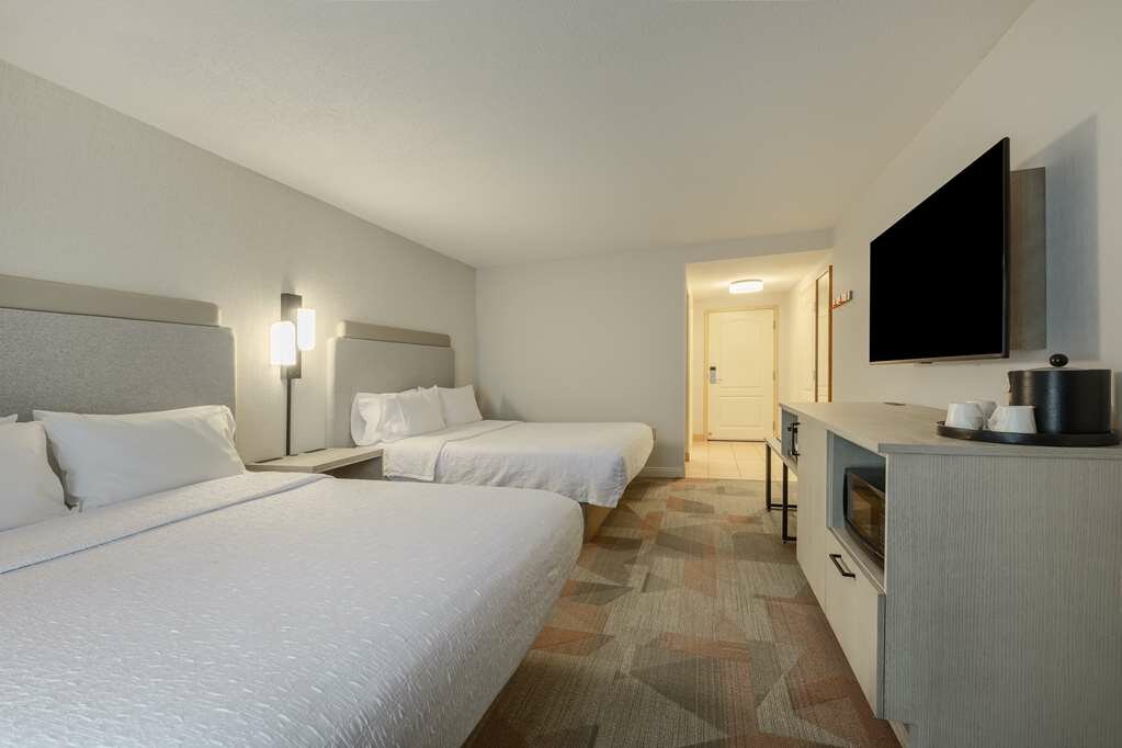 Фото Hampton Inn & Suites by Hilton Moncton