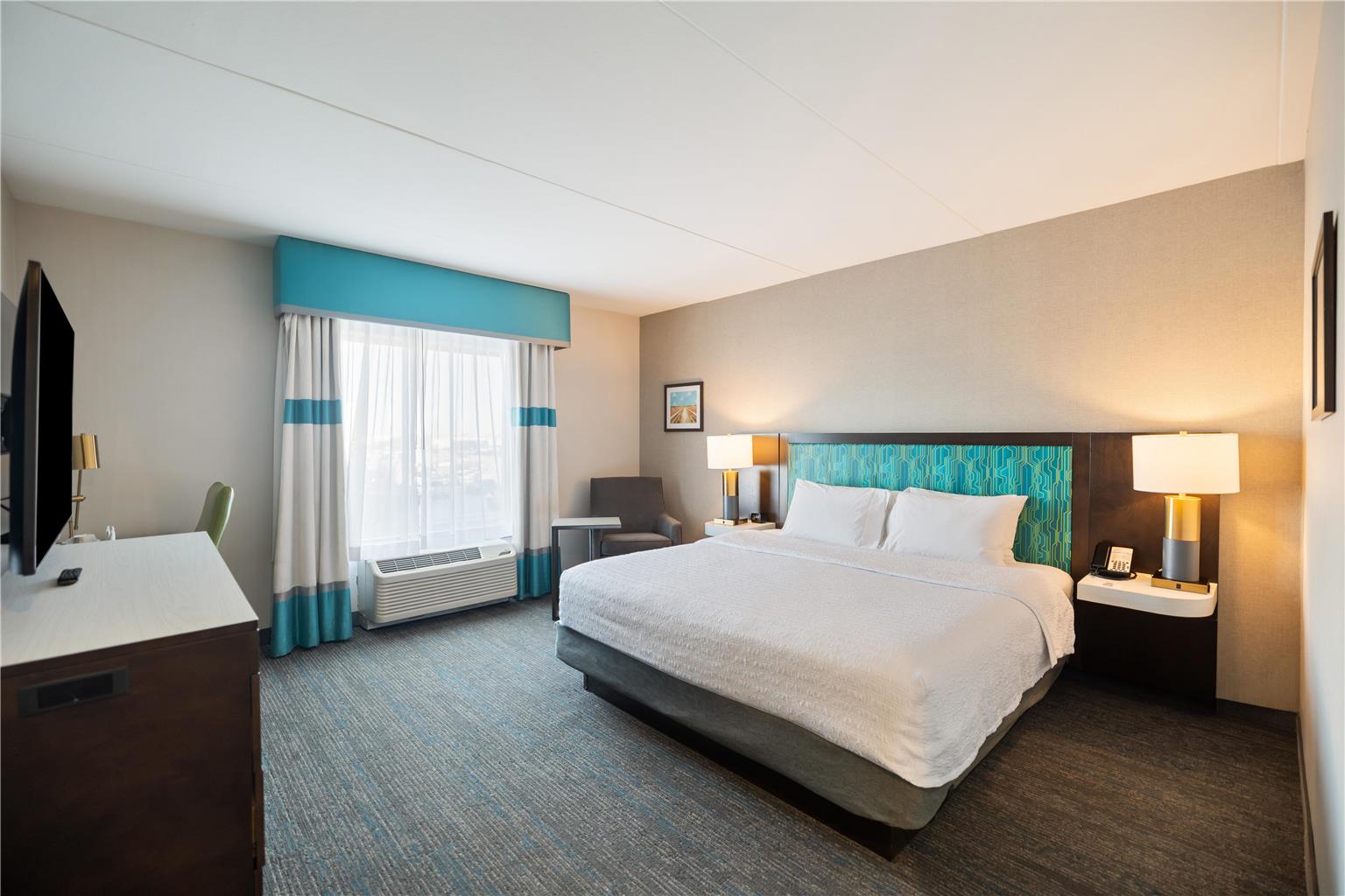 Фото Hampton Inn by Hilton Winnipeg Airport/Polo Park