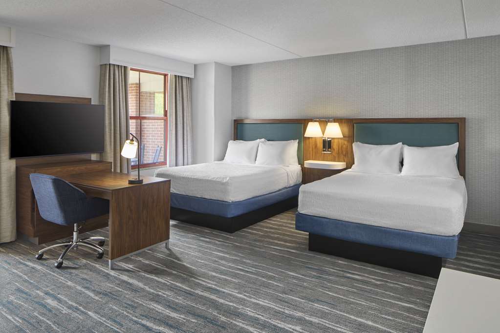 Фото Hampton Inn & Suites Saratoga Springs Downtown