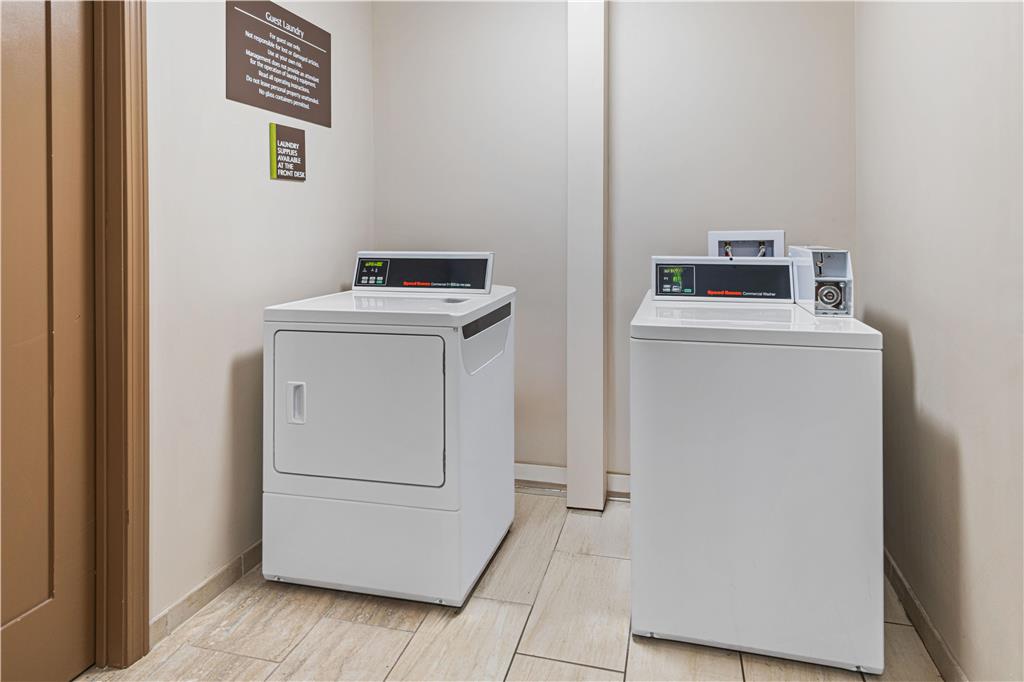 Фото Best Western Airport Inn