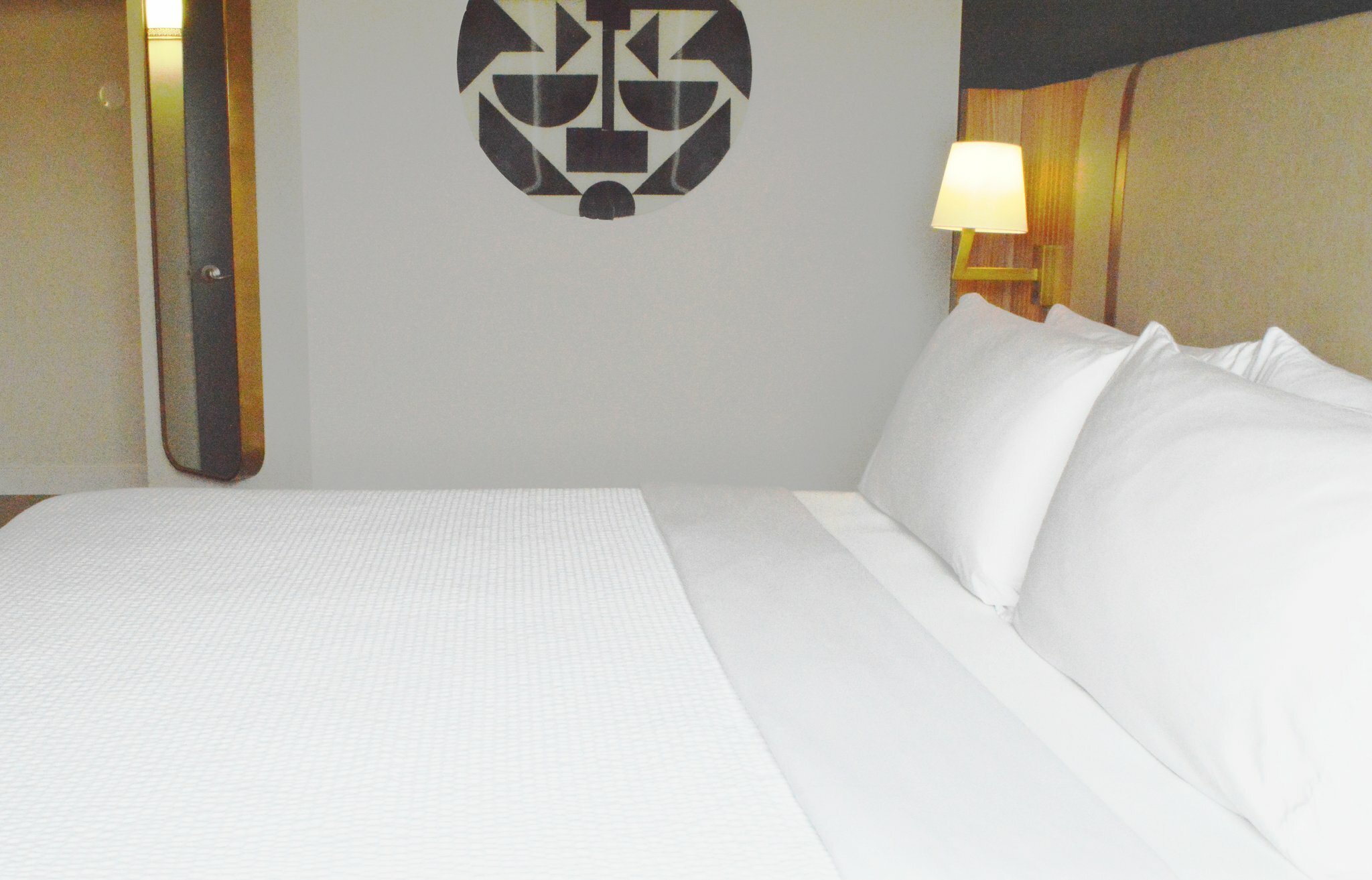 Фото Holiday Inn and Suites Winnipeg Downtown