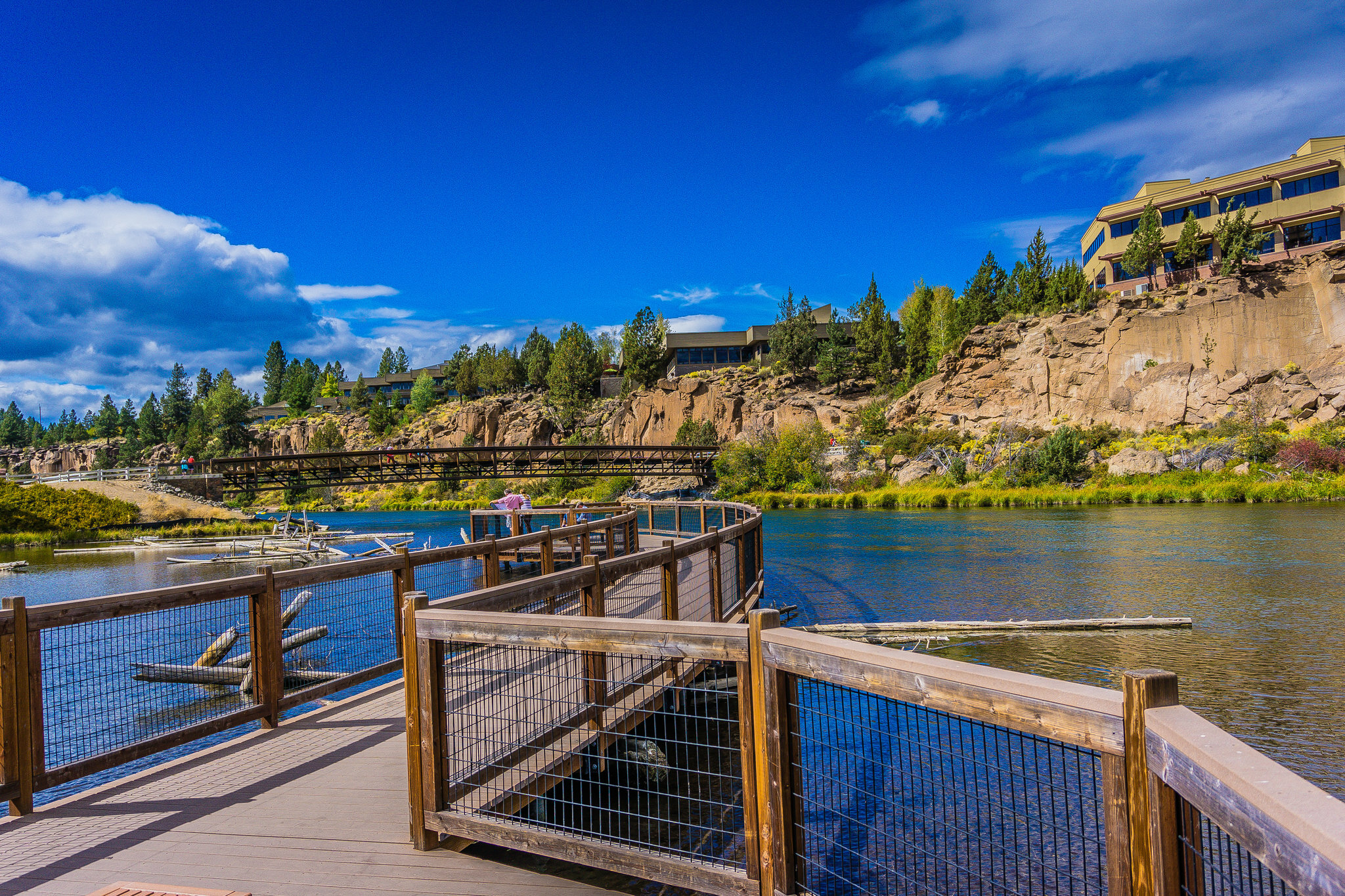 Фото Holiday Inn Express & Suites Bend South, an Ihg Hotel