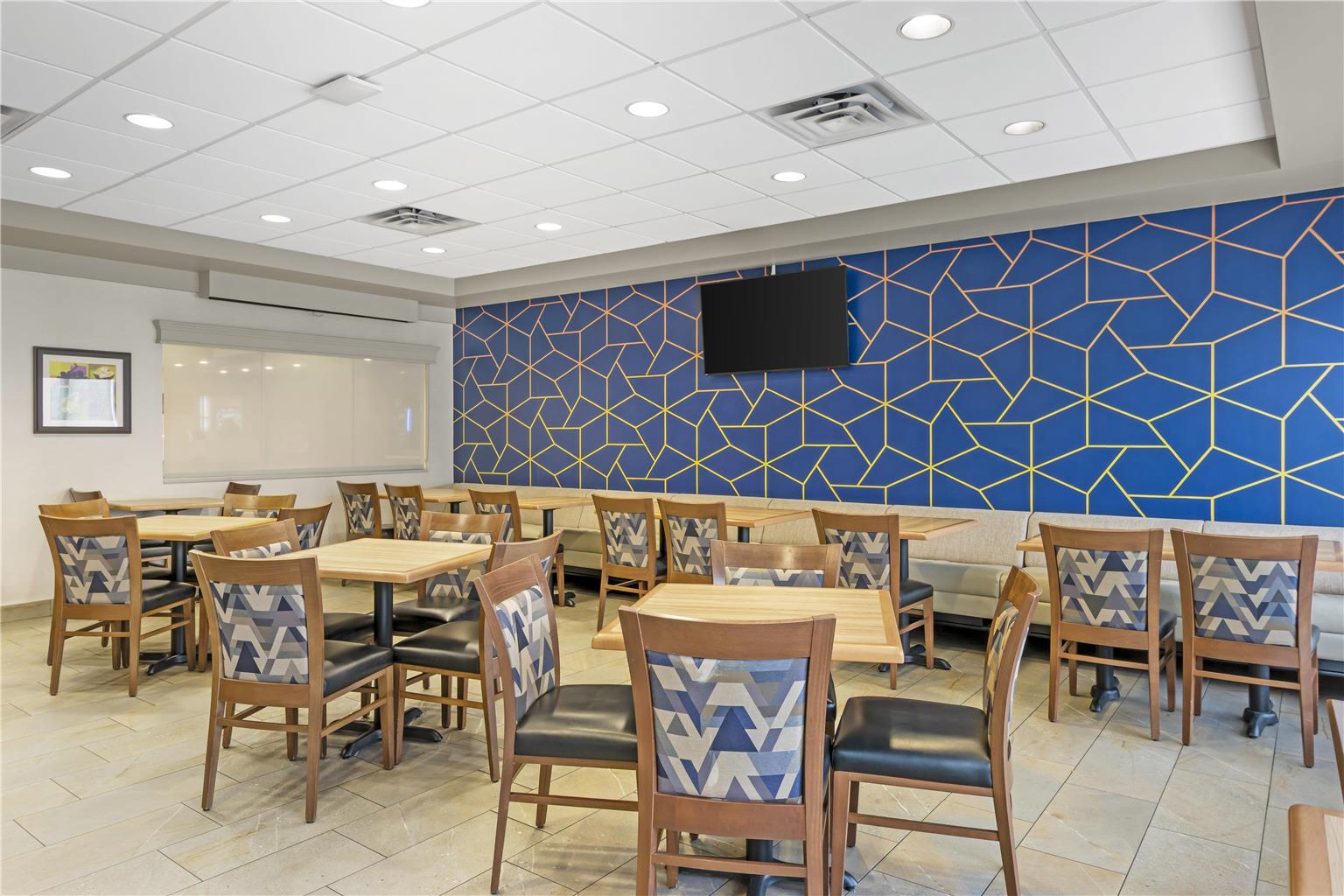 Фото Best Western Plus Pembina Inn & Suites