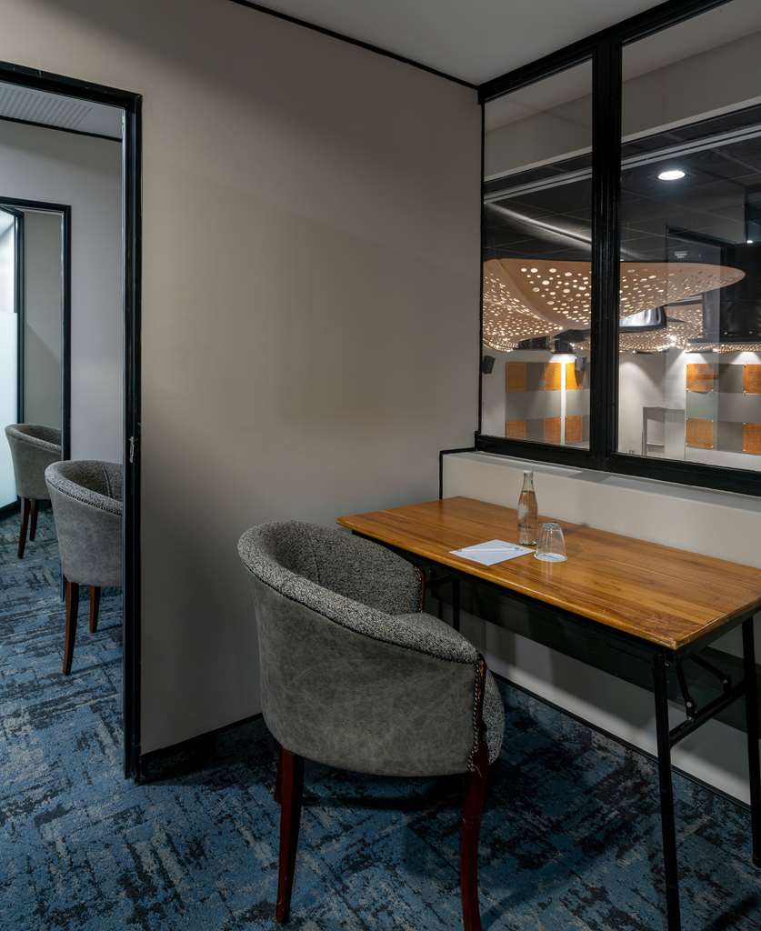 Фото Radisson Hotel & Convention Centre, Johannesburg, O.R. Tambo Airport