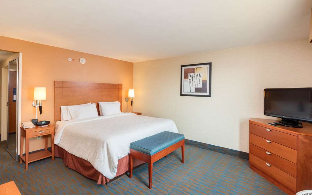 Фото Hampton Inn by Hilton-Queretaro Tecnologico