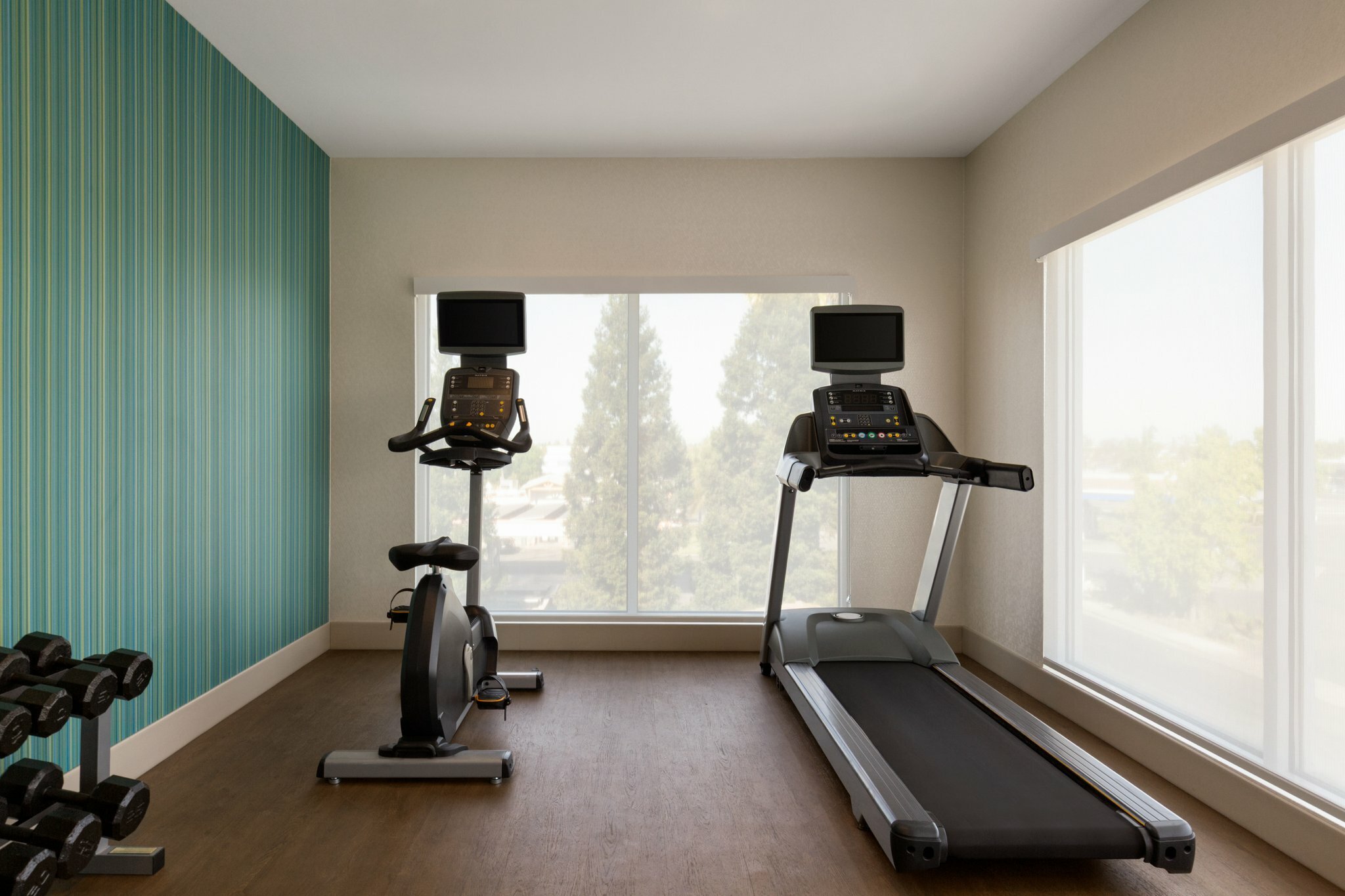 Фото Holiday Inn Express West Sacramento, an Ihg Hotel