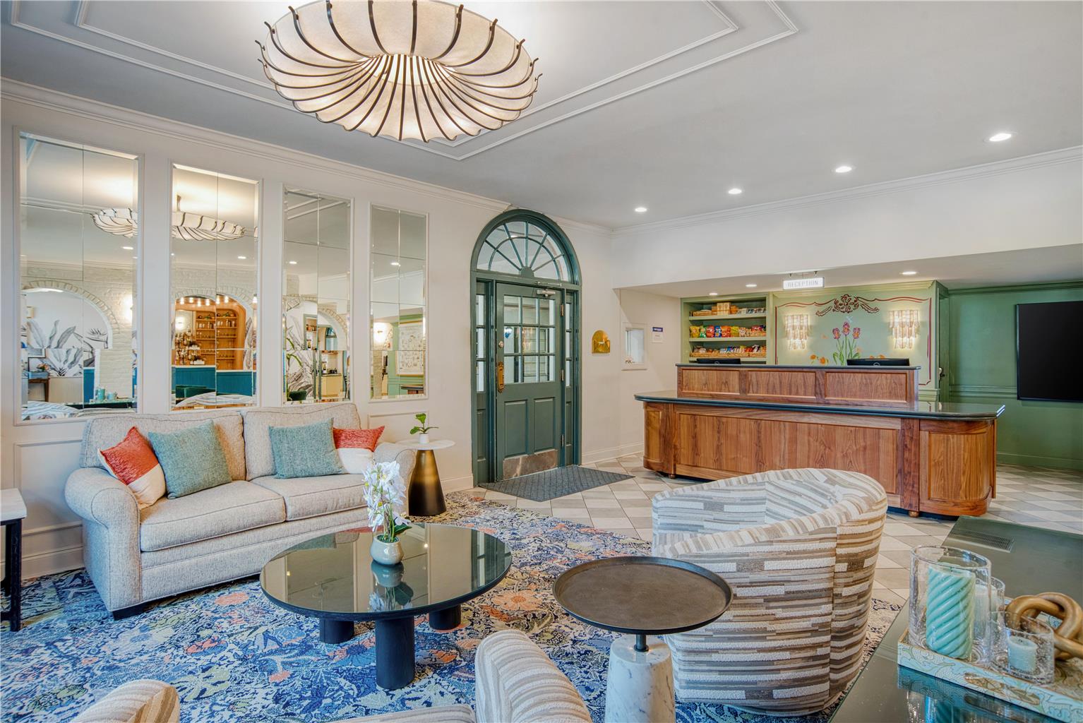 Фото Best Western Plus French Quarter Courtyard Hotel